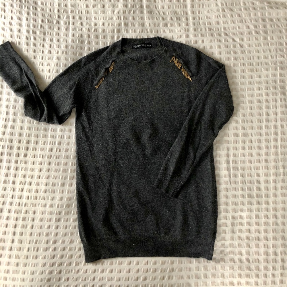 DRESS QUEEN long grey wool sweater with gold chain